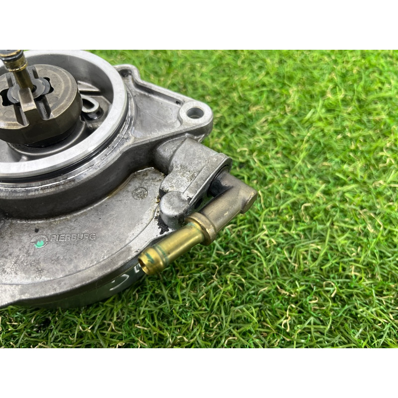 Вакуумний насос (гальмівна система) Volkswagen Touareg NF 2012 3.0 059145100H