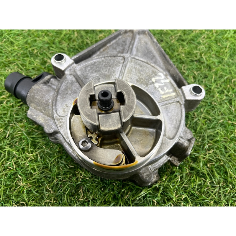 Вакуумный насос (тормозная система) BMW 4-series F32 2015 2.0 11667622380