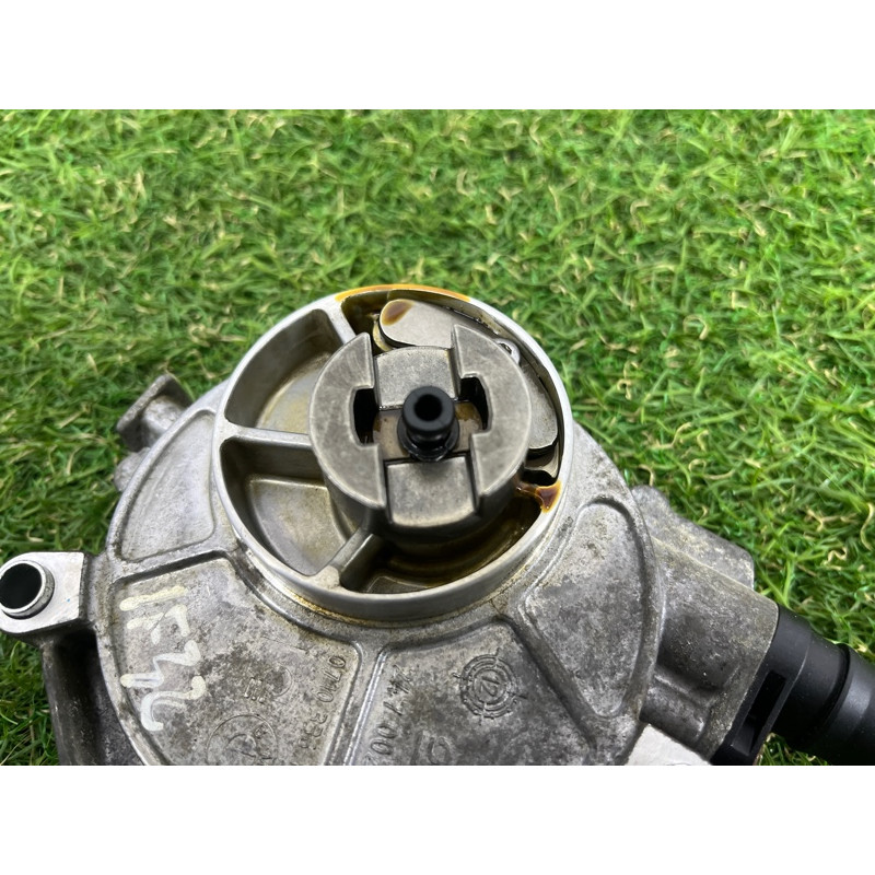 Вакуумный насос (тормозная система) BMW 4-series F32 2015 2.0 11667622380