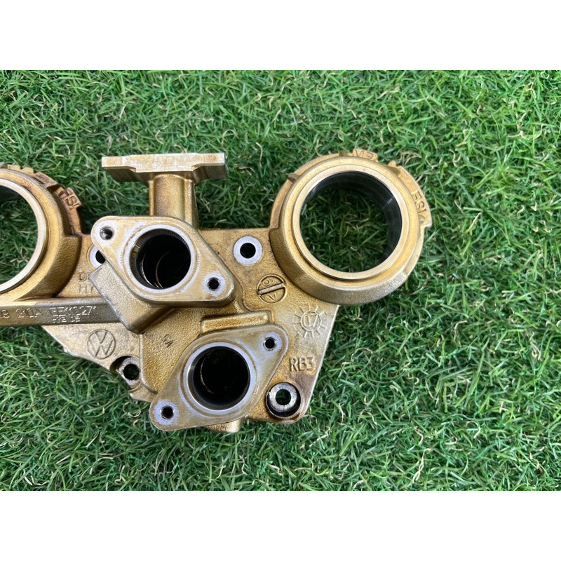 Корпус регуляторов фаз грм (двигатель и элементы) AUDI Q7 4L 2007 3.6 03H109210A