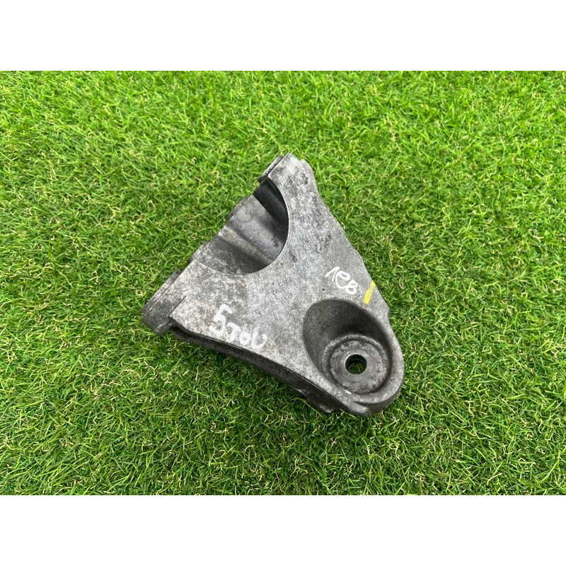 Кронштейн двигателя (кронштейны двигателя) Volkswagen Touareg NF 2012 3.0 7L6199307A