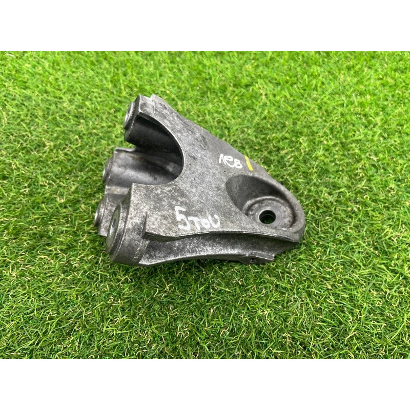 Кронштейн двигателя (кронштейны двигателя) Volkswagen Touareg NF 2012 3.0 7L6199307A