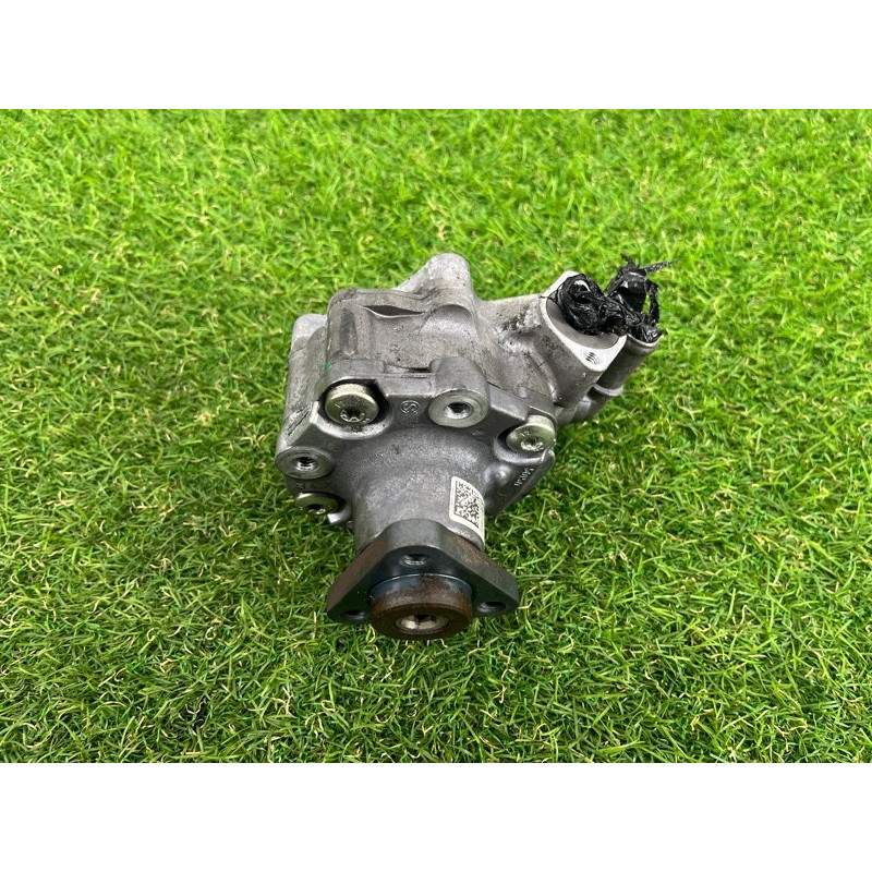 Насос гидроусилителя руля (рулевое управление) Volkswagen Touareg NF 2012 3.0 7P6422154A