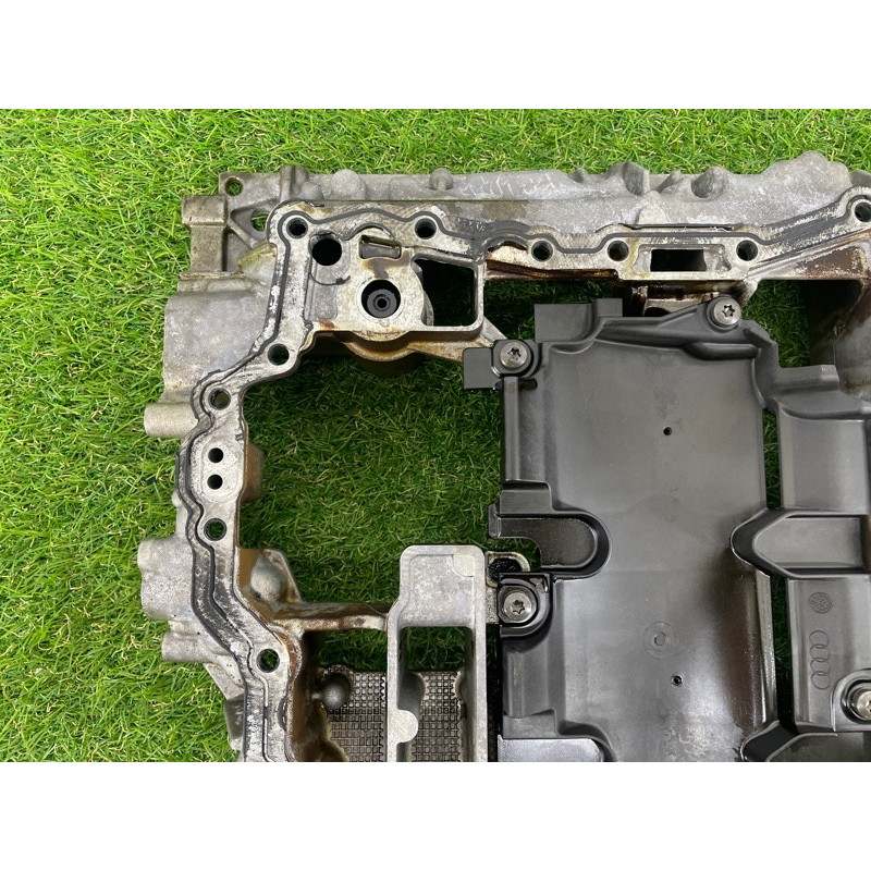 Полуподдон масляный (двигатель и элементы) AUDI A7 4G 2013 3.0 CGXB 06E103601AN