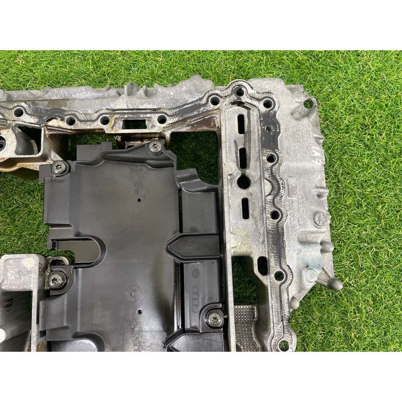 Полуподдон масляный (двигатель и элементы) AUDI A7 4G 2013 3.0 CGXB 06E103601AN