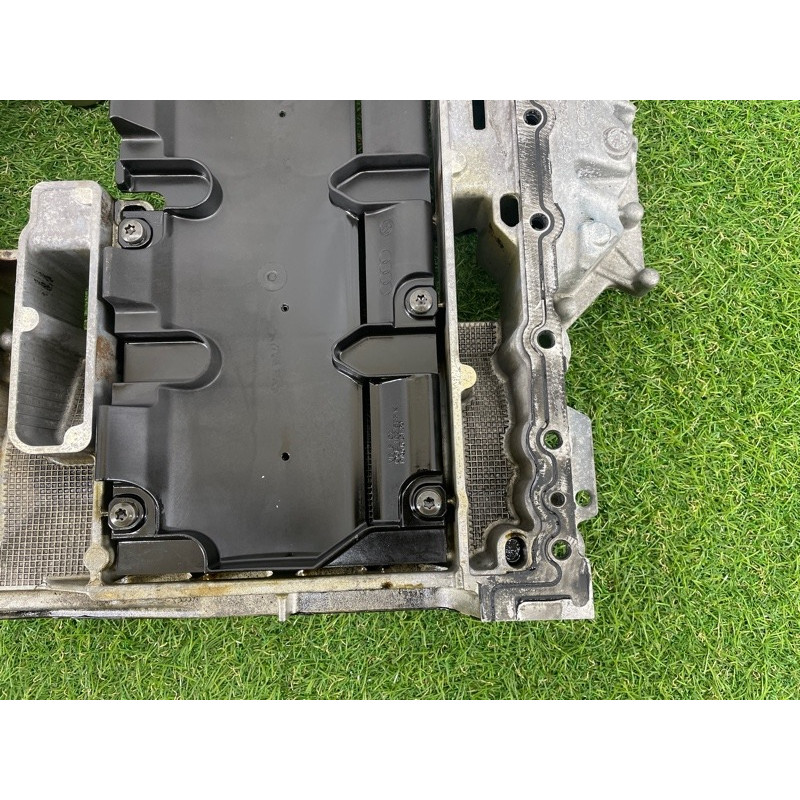 Полуподдон масляный (двигатель и элементы) AUDI A7 4G 2013 3.0 CGXB 06E103601AN