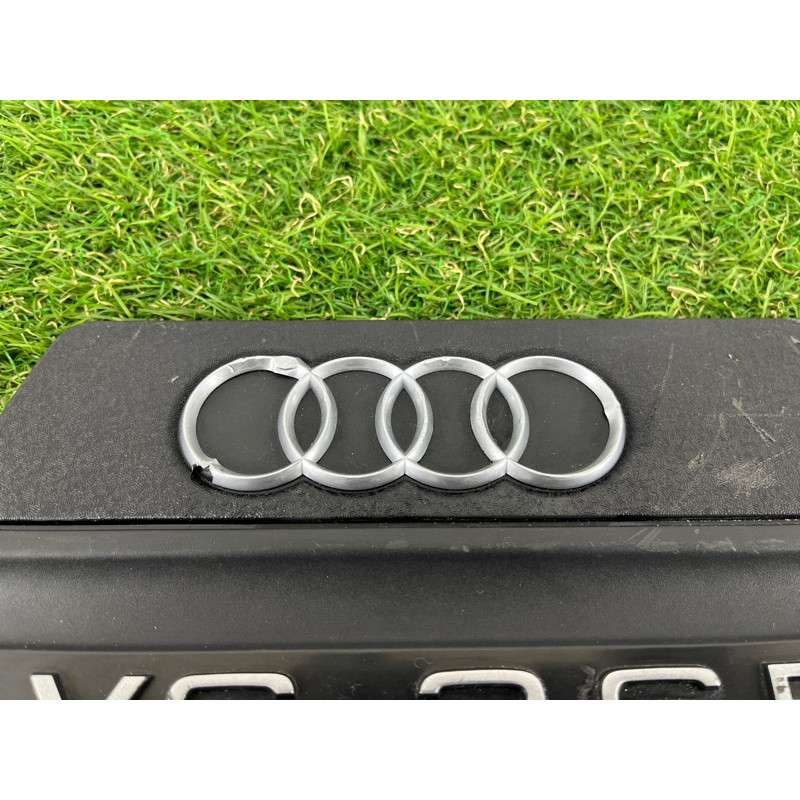 Декоративная крышка двигателя (двигатель и элементы) AUDI Q7 4L 2007 3.6 03H103925C