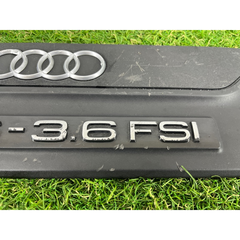 Декоративная крышка двигателя (двигатель и элементы) AUDI Q7 4L 2007 3.6 03H103925C