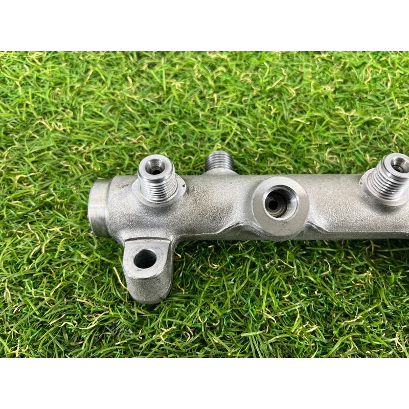 Топливная рампа (топливная система) Volkswagen Touareg NF 2012 3.0 059130089AM