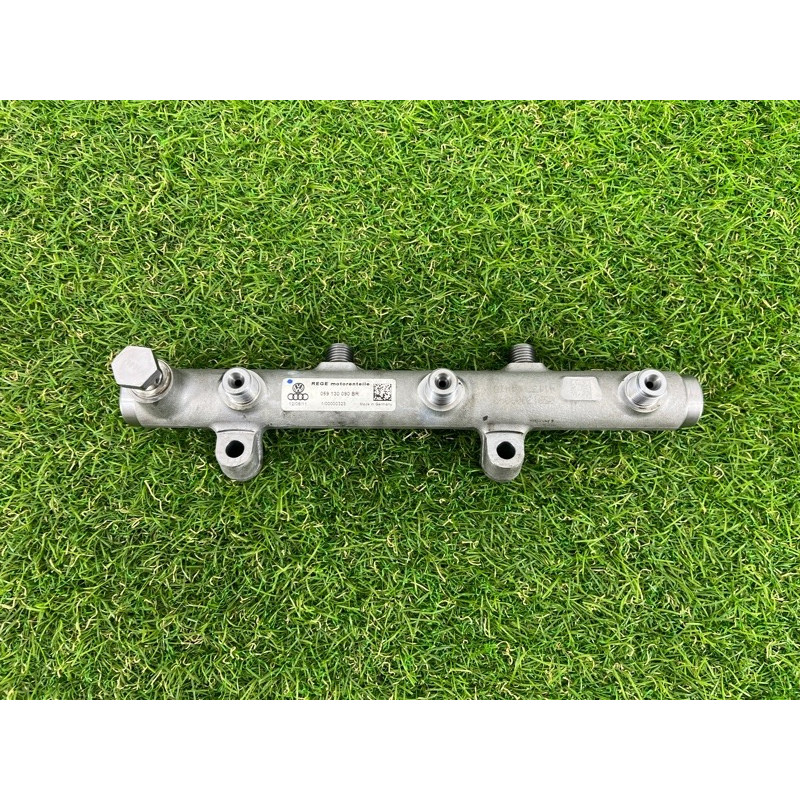 Топливная рампа (топливная система) Volkswagen Touareg NF 2012 3.0 059130090BR