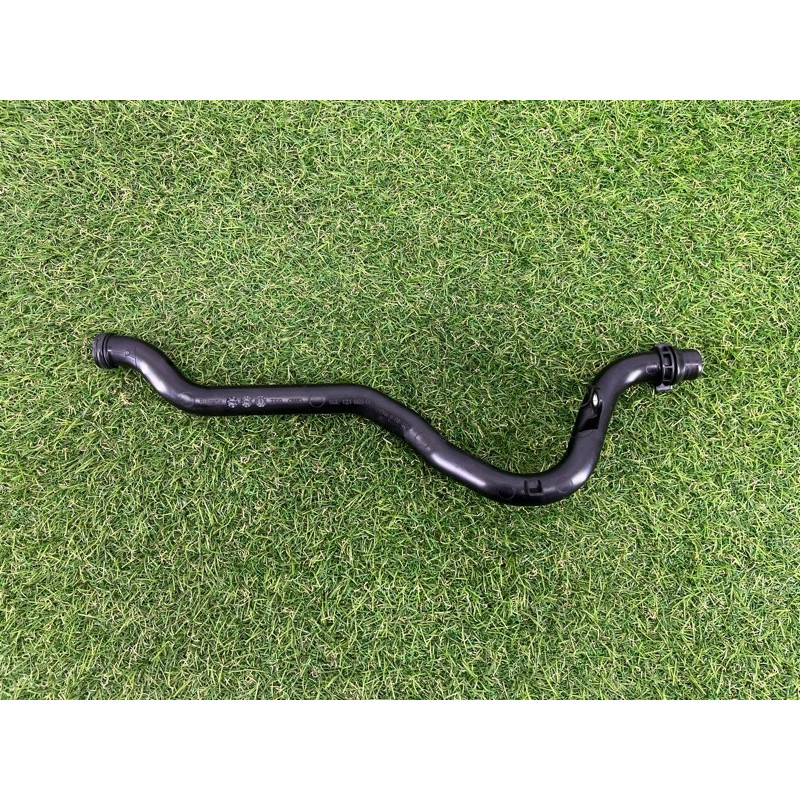 Трубка системы охлаждения (система охлаждения) AUDI A7 4G 2013 3.0 CGXB 06E121065Q