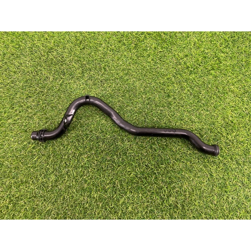 Трубка системы охлаждения (система охлаждения) AUDI A7 4G 2013 3.0 CGXB 06E121065Q