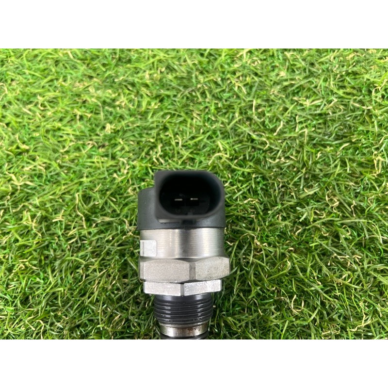 Датчик давления топлива (топливная система) Volkswagen Touareg NF 2012 3.0 057130764AD