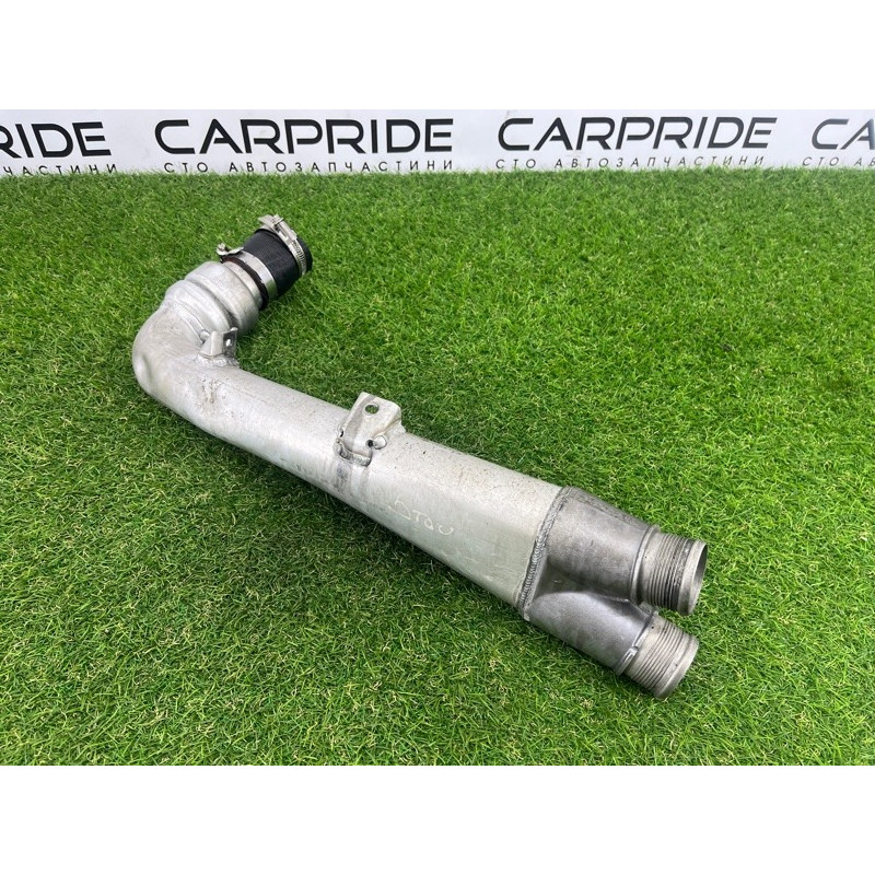 Патрубок інтеркулера (двигун та елементи) Volkswagen Touareg NF 2012 3.0 7P0145941A