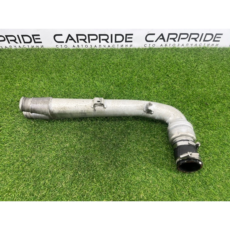Патрубок інтеркулера (двигун та елементи) Volkswagen Touareg NF 2012 3.0 7P0145941A