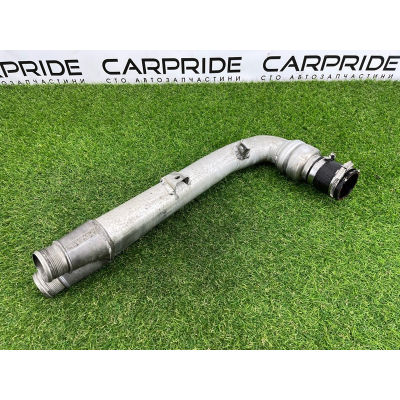 Патрубок інтеркулера (двигун та елементи) Volkswagen Touareg NF 2012 3.0 7P0145941A