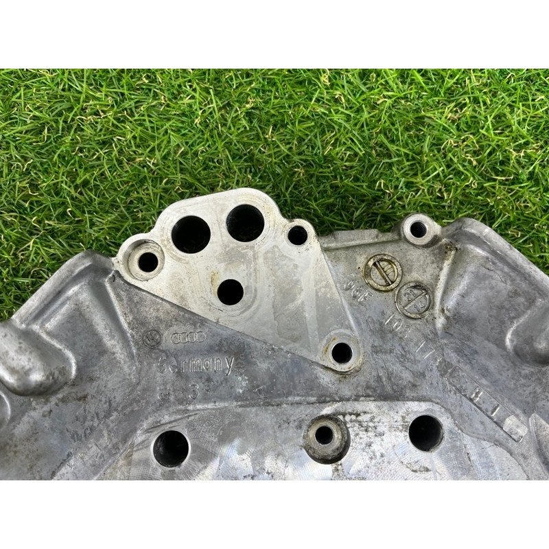 Крышка двигателя (двигатель и элементы) AUDI A7 4G 2013 3.0 CGXB 06E103171BH