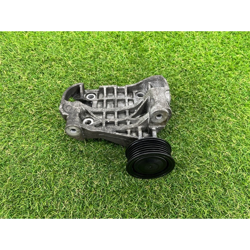 Кронштейн генератора (кронштейны двигателя) Volkswagen Touareg NF 2012 3.0 059903143AC