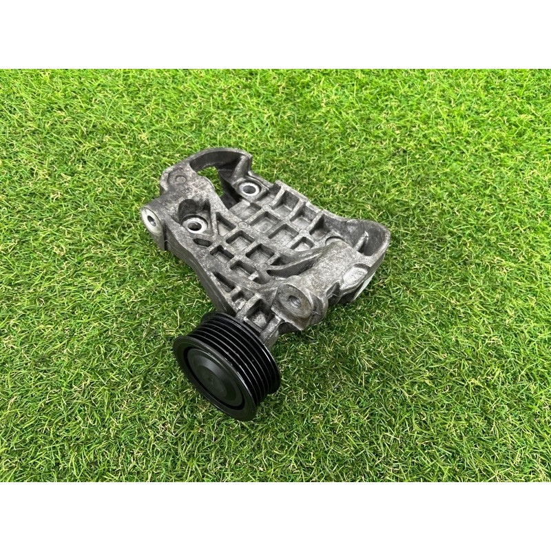 Кронштейн генератора (кронштейны двигателя) Volkswagen Touareg NF 2012 3.0 059903143AC