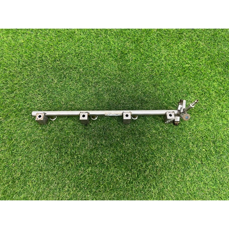 Топливная рампа (топливная система) Volkswagen Touareg NF 2011 3.6 03H133316N