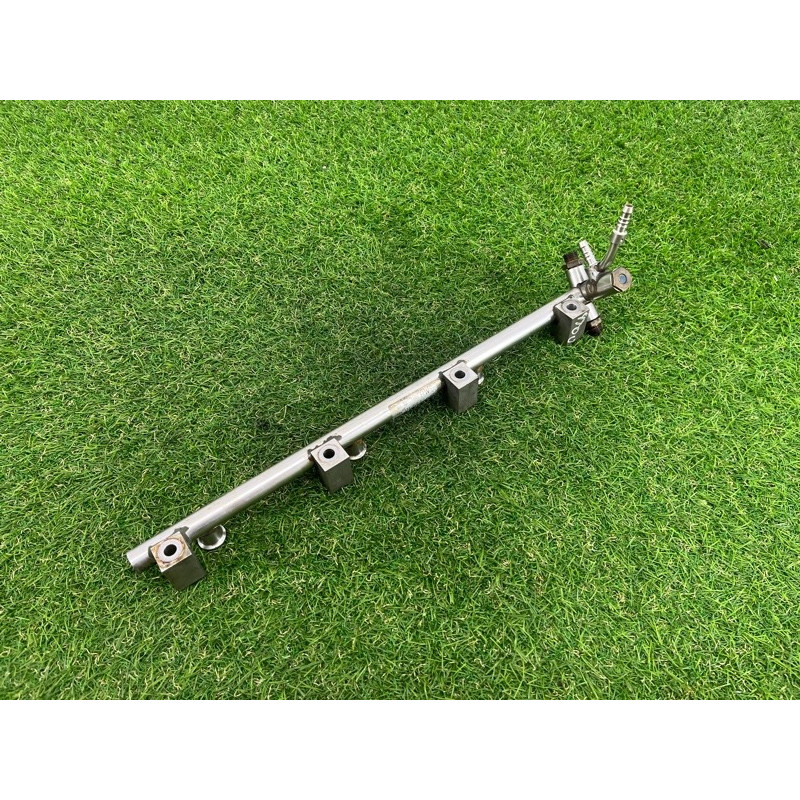 Топливная рампа (топливная система) Volkswagen Touareg NF 2011 3.6 03H133316N