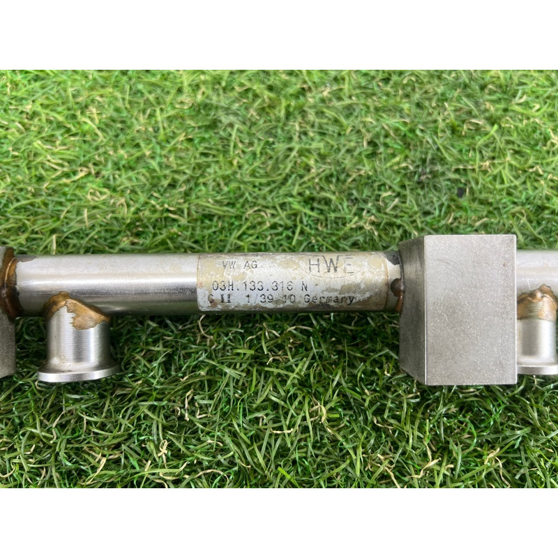 Топливная рампа (топливная система) Volkswagen Touareg NF 2011 3.6 03H133316N