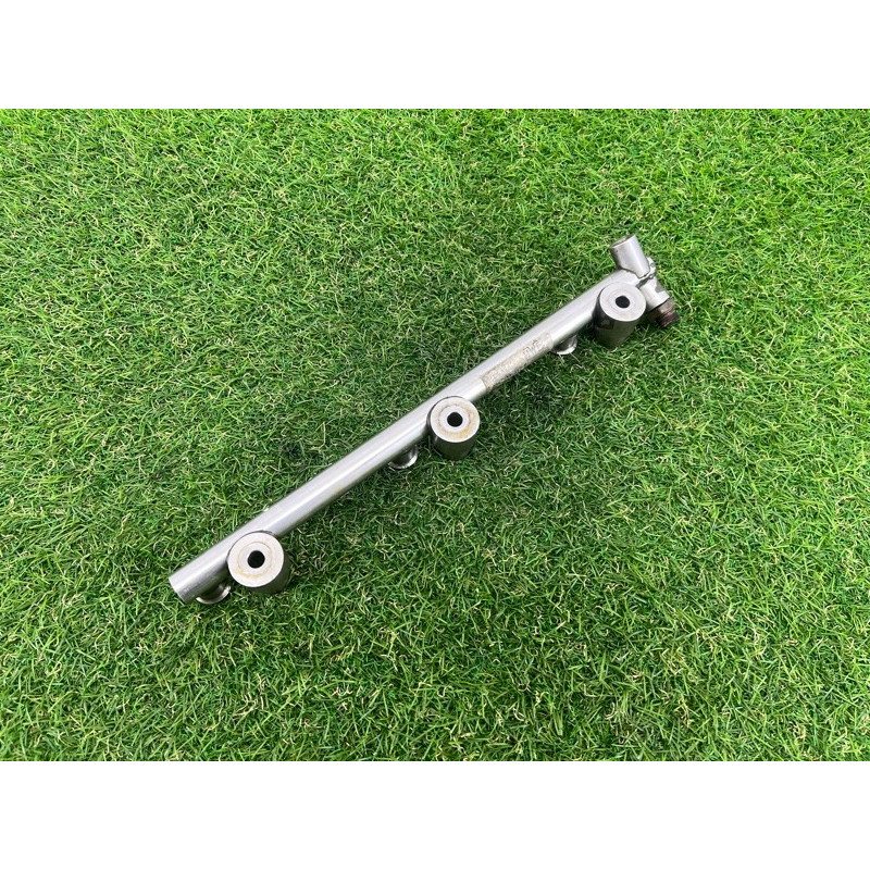 Топливная рампа (топливная система) Volkswagen Touareg NF 2011 3.6 03H133317P