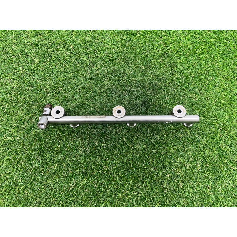 Топливная рампа (топливная система) Volkswagen Touareg NF 2011 3.6 03H133317P