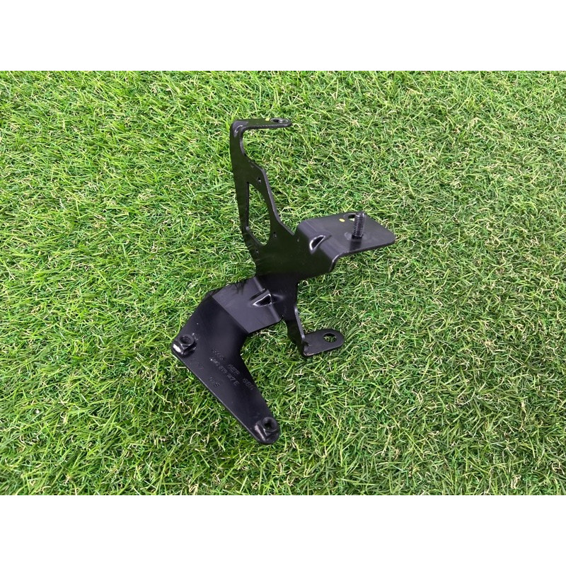 Кронштейн дополнительного насоса ОЖ (кронштейны двигателя) AUDI Q7 4M 2018 3.0 TFSi 4M0819147E