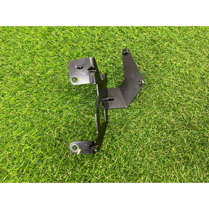 Кронштейн дополнительного насоса ОЖ (кронштейны двигателя) AUDI Q7 4M 2018 3.0 TFSi 4M0819147E