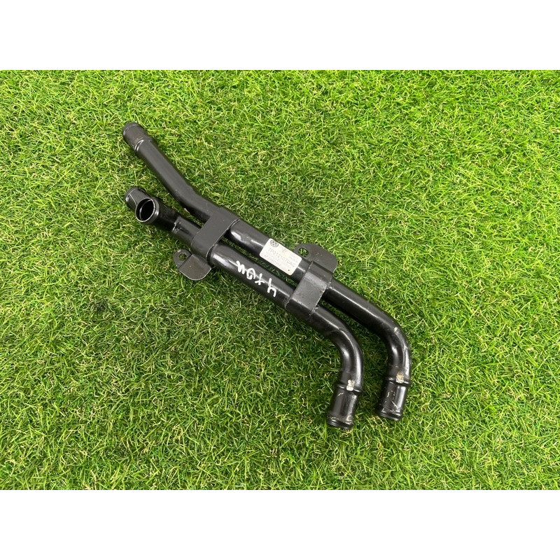 Трубка системи охолодження (система охолодження) Volkswagen Touareg NF 2011 3.6 7P0121065L