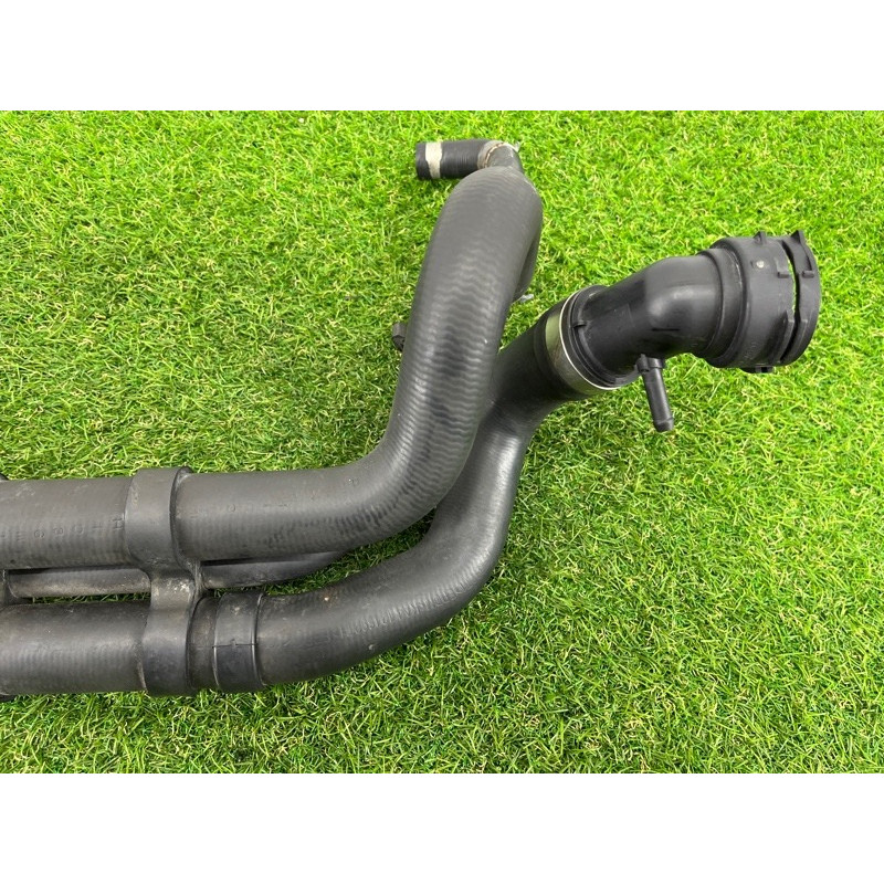 Патрубок (система охлаждения) Volkswagen Touareg NF 2011 3.6 7P6122101D