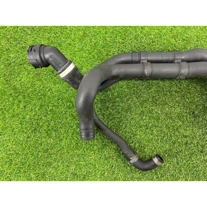 Шланг (система охолодження) Volkswagen Touareg NF 2012 3.6 7P6122101M