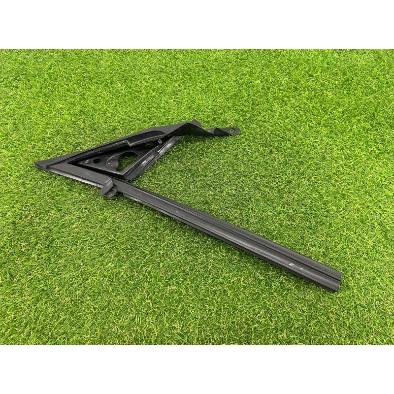 Уплотнитель стекла двери (кузов и элементы) BMW 4-series F32 2015 2.0 51337279777