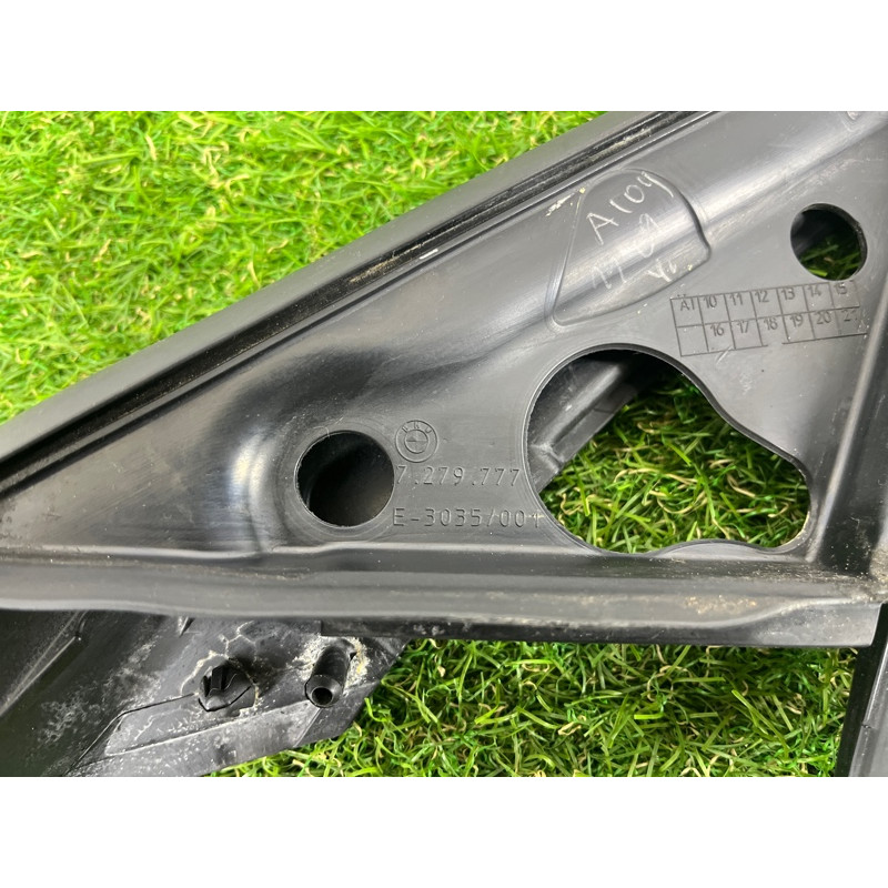 Уплотнитель стекла двери (кузов и элементы) BMW 4-series F32 2015 2.0 51337279777