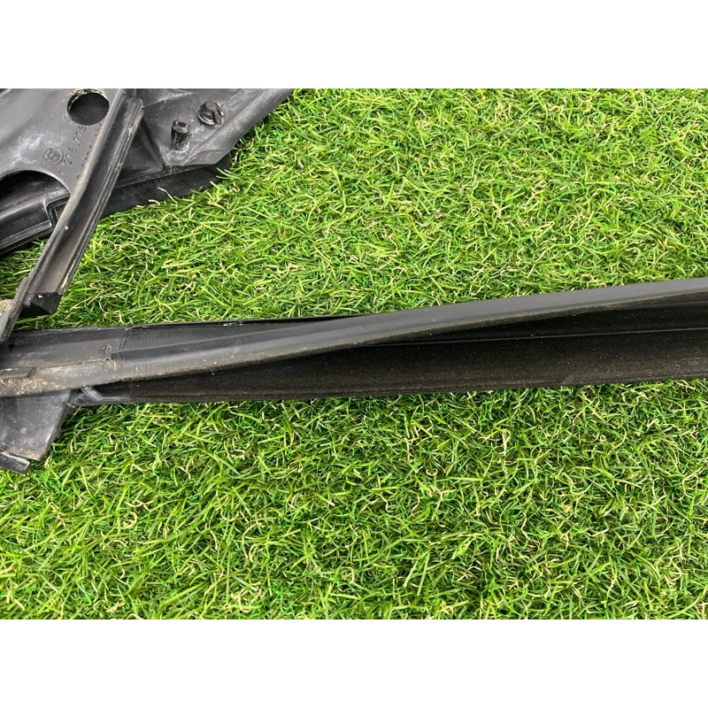 Уплотнитель стекла двери (кузов и элементы) BMW 4-series F32 2015 2.0 51337279778