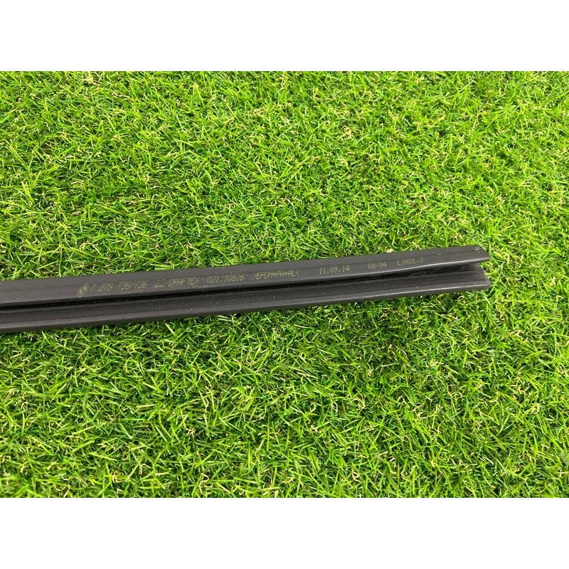 Уплотнитель стекла двери (кузов и элементы) BMW 4-series F32 2015 2.0 51337279735