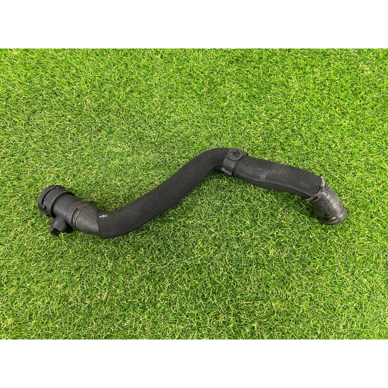 Патрубок (система охлаждения) AUDI A4 B8 2012 2.0 TFSI 8K0121055N