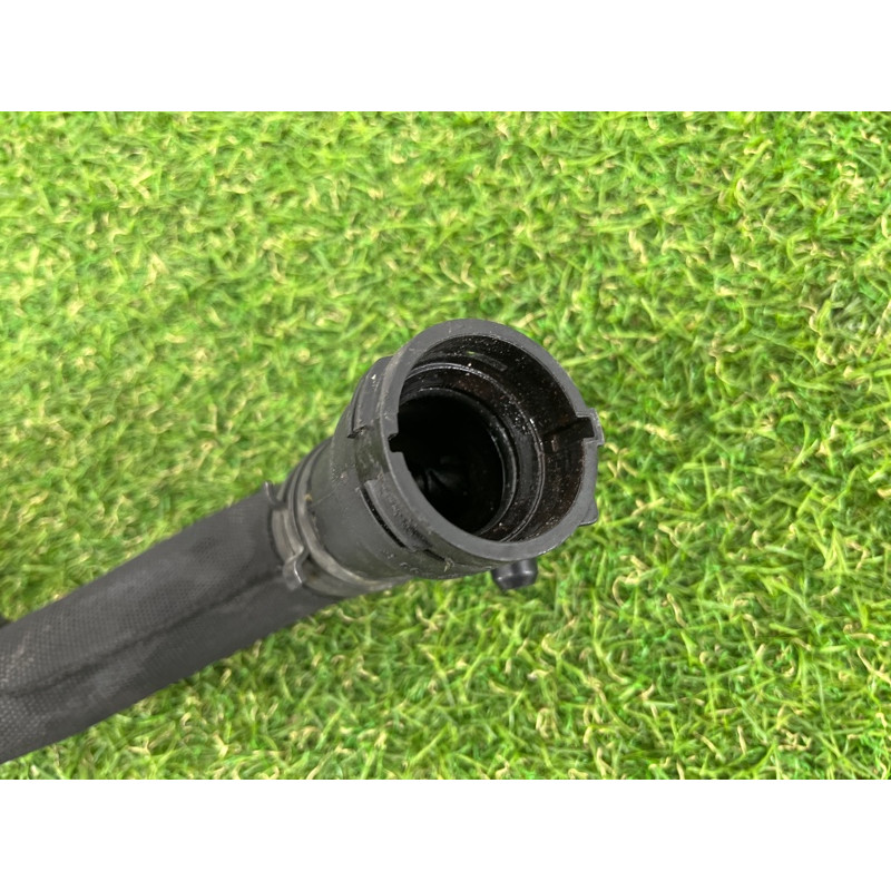 Патрубок (система охлаждения) AUDI A4 B8 2012 2.0 TFSI 8K0121055N