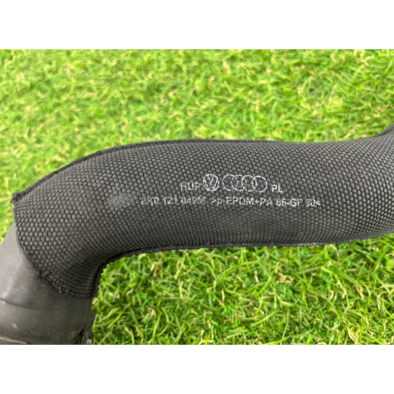 Патрубок (система охлаждения) AUDI A4 B8 2012 2.0 TFSI 8K0121055N