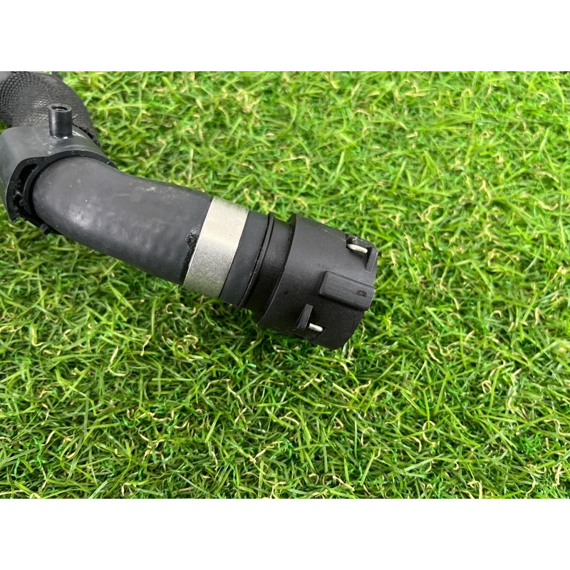 Патрубок (система охлаждения) AUDI A4 B8 2012 2.0 TFSI 8K1819376J