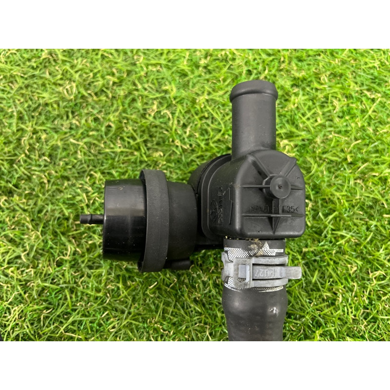 Патрубок (система охлаждения) AUDI A4 B8 2012 2.0 TFSI 8K1819376J