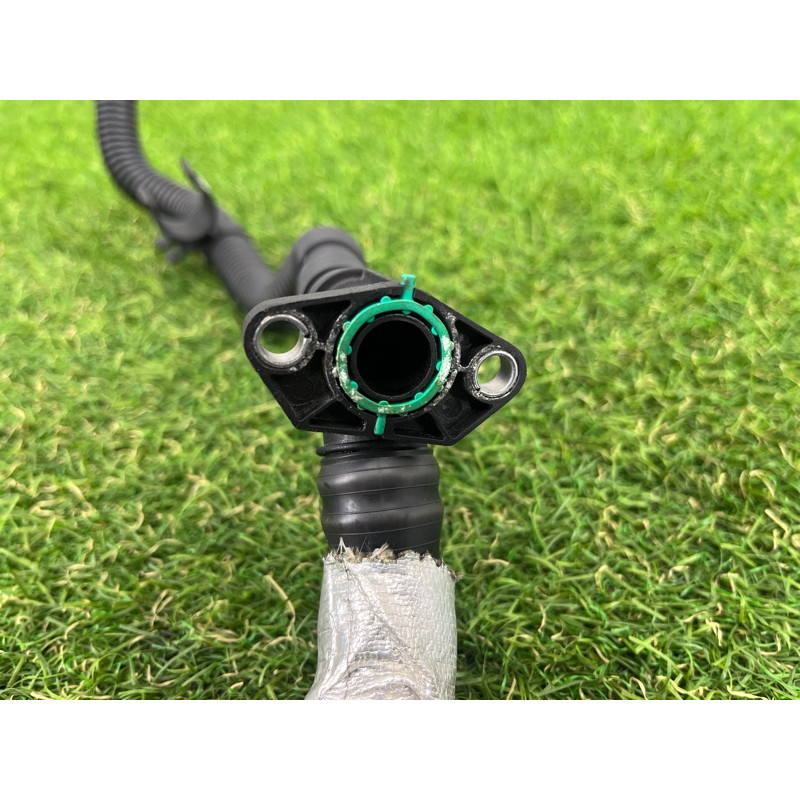 Трубка насоса вторичного воздуха (двигатель и элементы) AUDI Q7 4M 2018 3.0 TFSi 06E131143BF