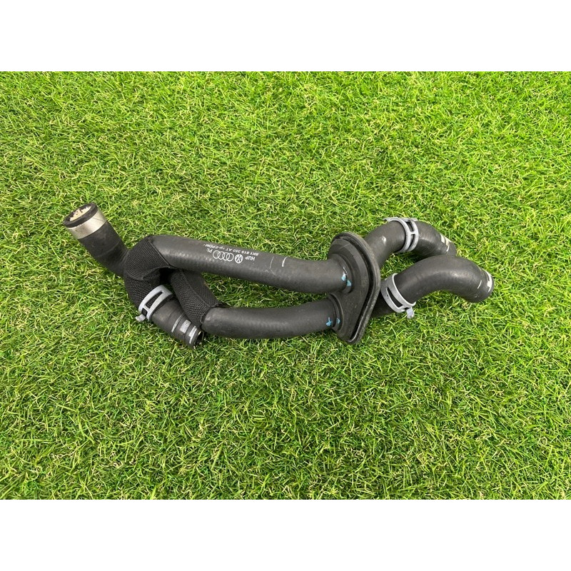 Патрубок (система охлаждения) AUDI A4 B8 2012 2.0 TFSI 8K1819373AN