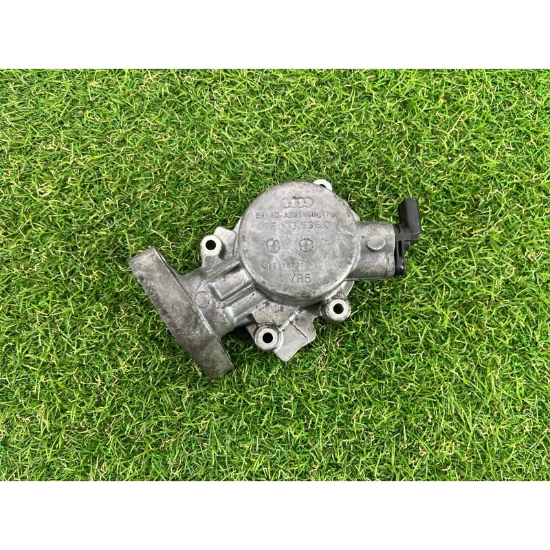 Кронштейн ТНВД (кронштейны двигателя) AUDI Q7 4M 2018 3.0 TFSi 06E103535D