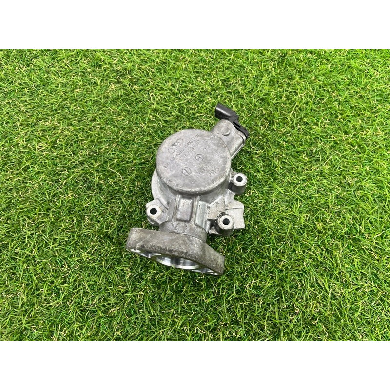 Кронштейн ТНВД (кронштейны двигателя) AUDI Q7 4M 2018 3.0 TFSi 06E103535D