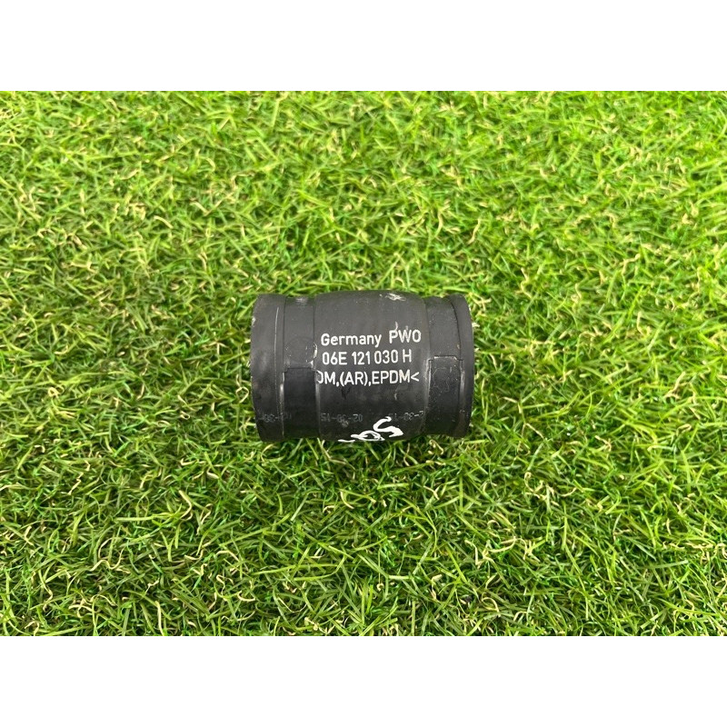 Патрубок (система охлаждения) AUDI Q7 4M 2017 3.0 TFSi CREC 06E121030H