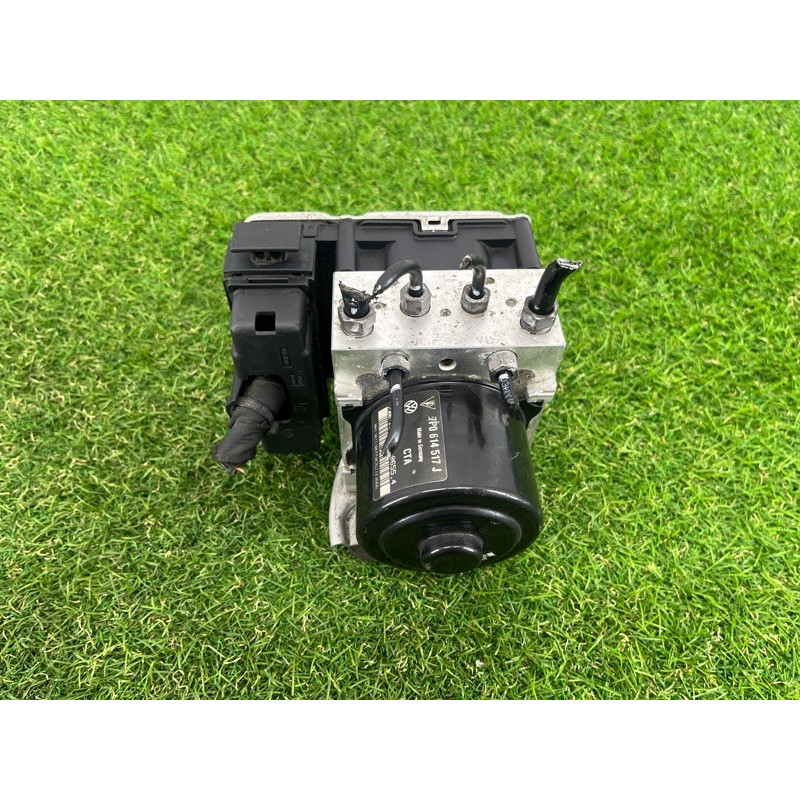 Блок ABS (гальмівна система) Volkswagen Touareg NF 2012 3.6 7P0614517J