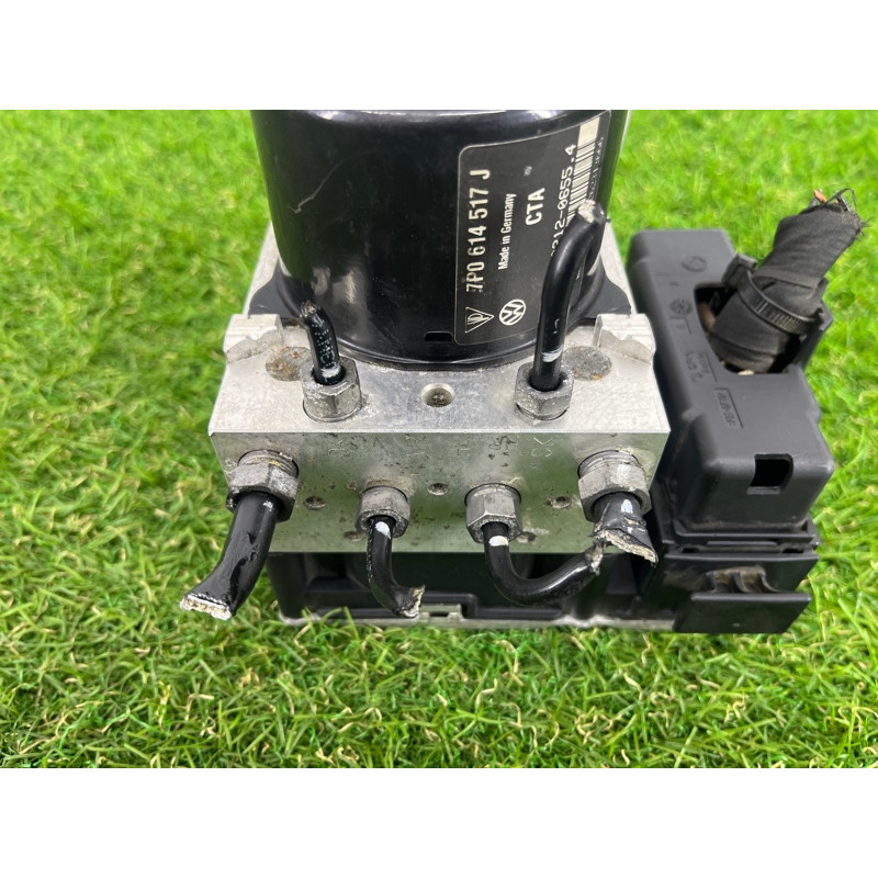 Блок ABS (гальмівна система) Volkswagen Touareg NF 2012 3.6 7P0614517J