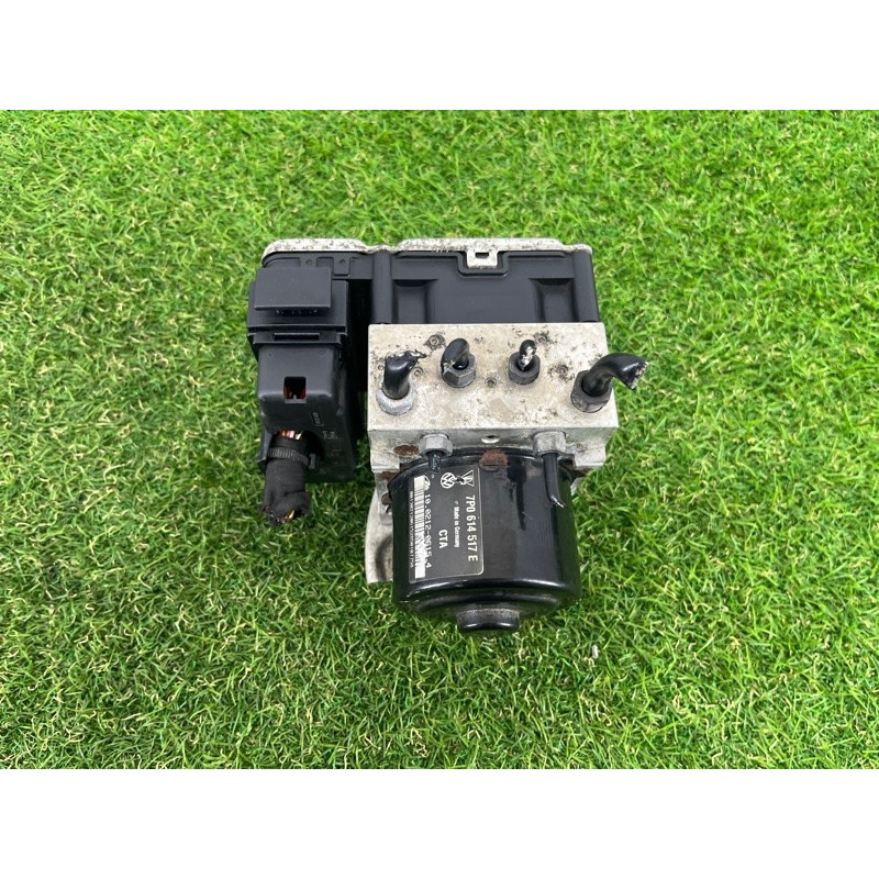 Блок ABS (гальмівна система) Volkswagen Touareg NF 2011 3.6 7P0614517E